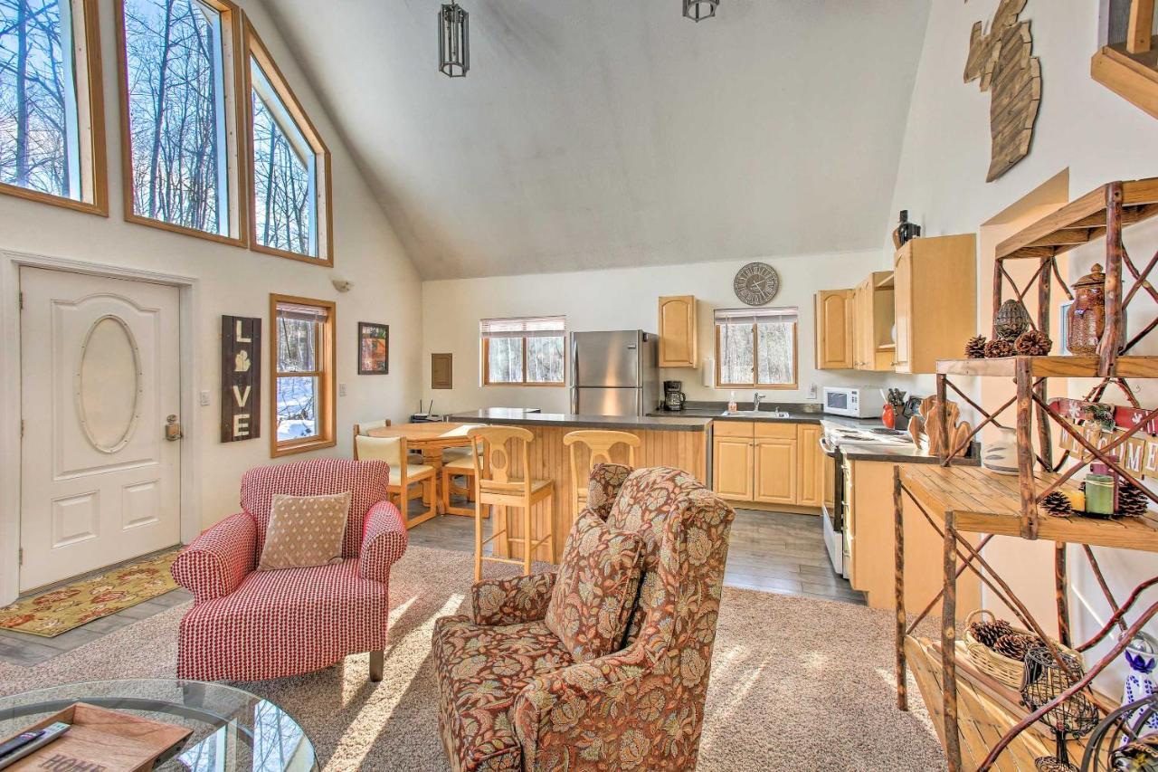 Lakes Of The North Home On Snowmobile And Atv Trail! Mancelona エクステリア 写真
